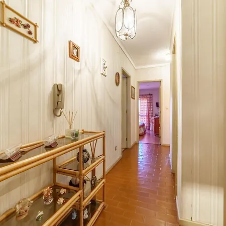 شقة Excellent Location, Good Access To The فيلا دو كوندي